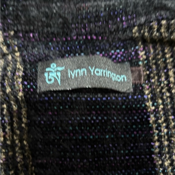 Lynn Yarrington Elegant Black and Brown Women's Vest - Picture 4 of 6